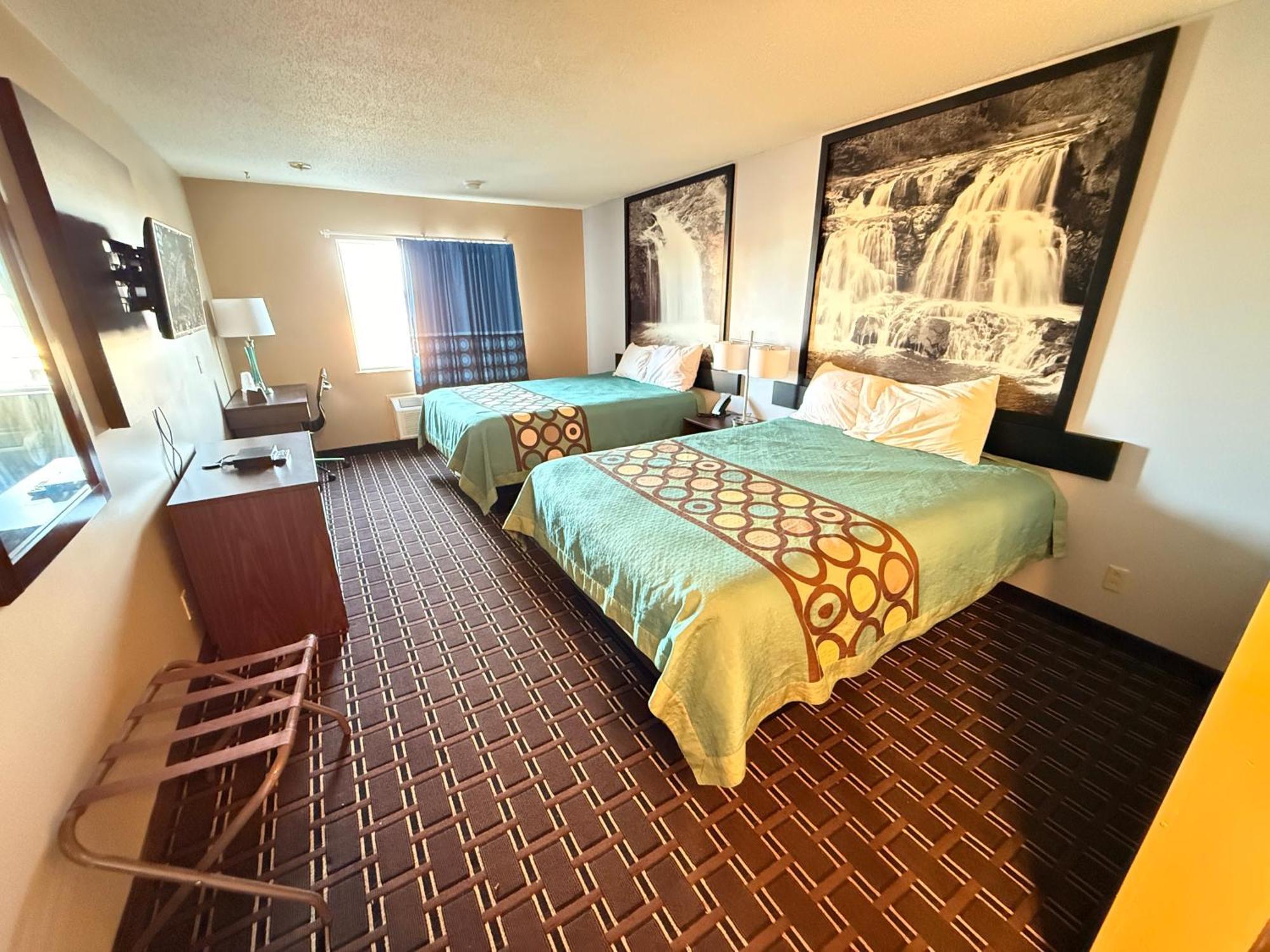 Super 8 By Wyndham Reedsburg Exterior foto