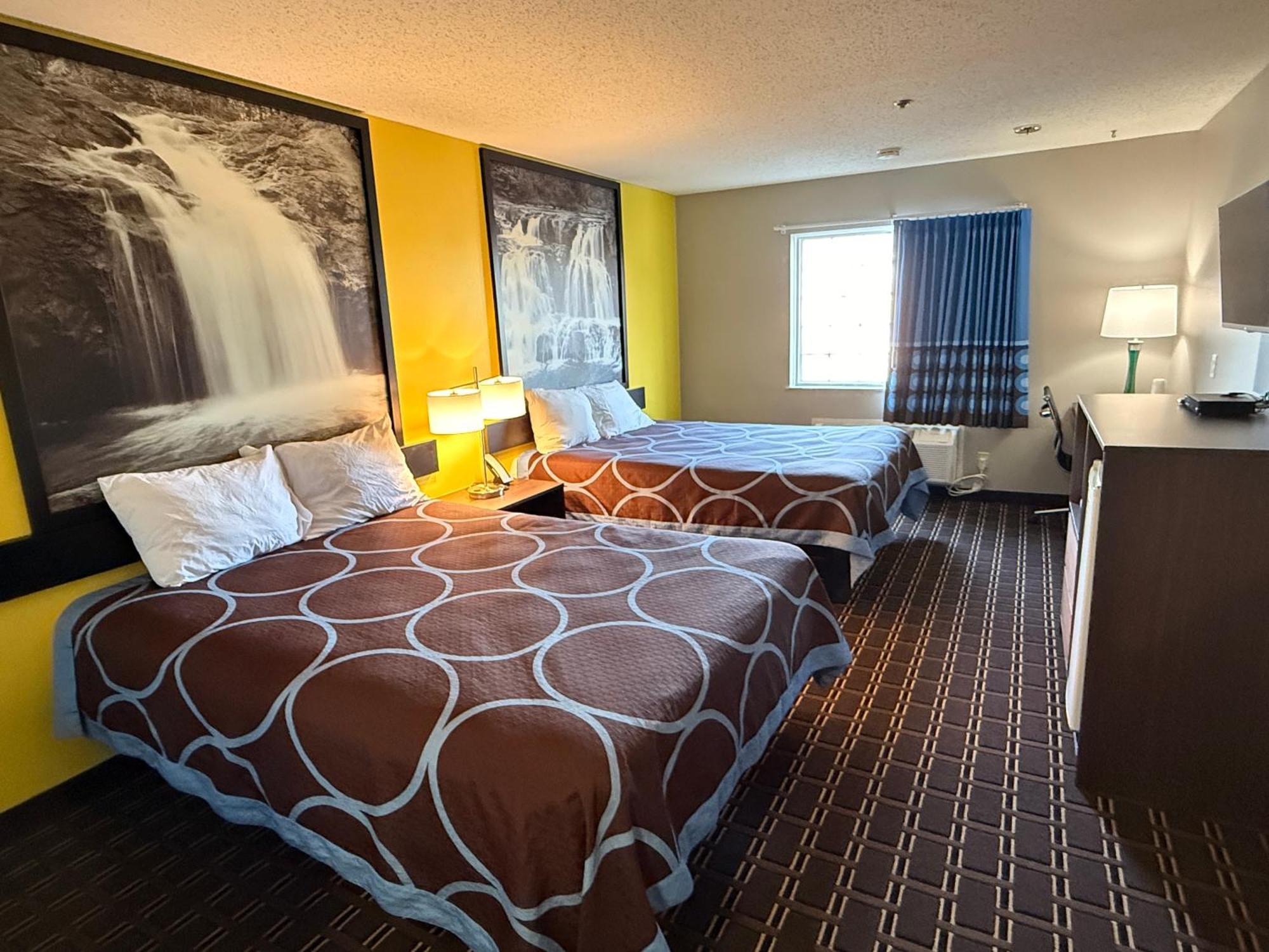 Super 8 By Wyndham Reedsburg Exterior foto