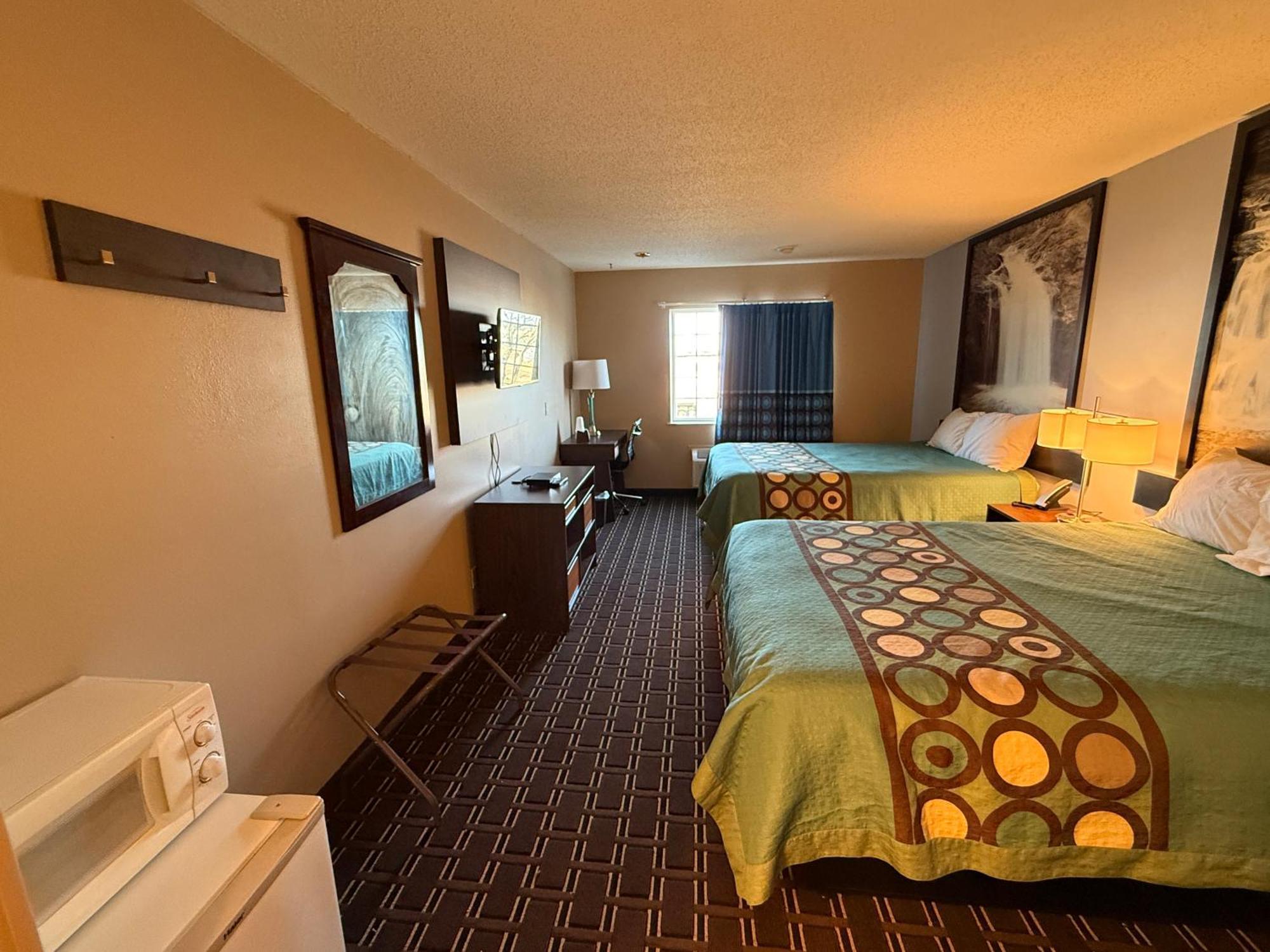 Super 8 By Wyndham Reedsburg Exterior foto